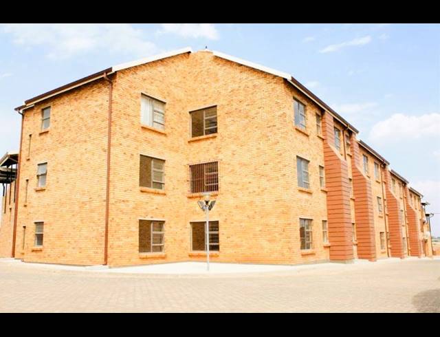 1 BEDROOM APARTMENT FOR SALE IN HONEYPARK